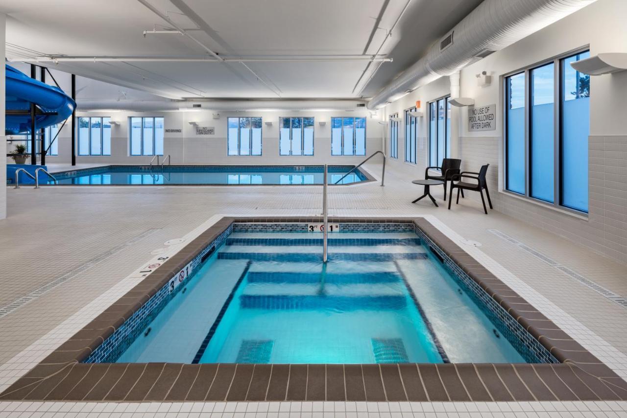 Towneplace Suites By Marriott West Kelowna Exteriör bild