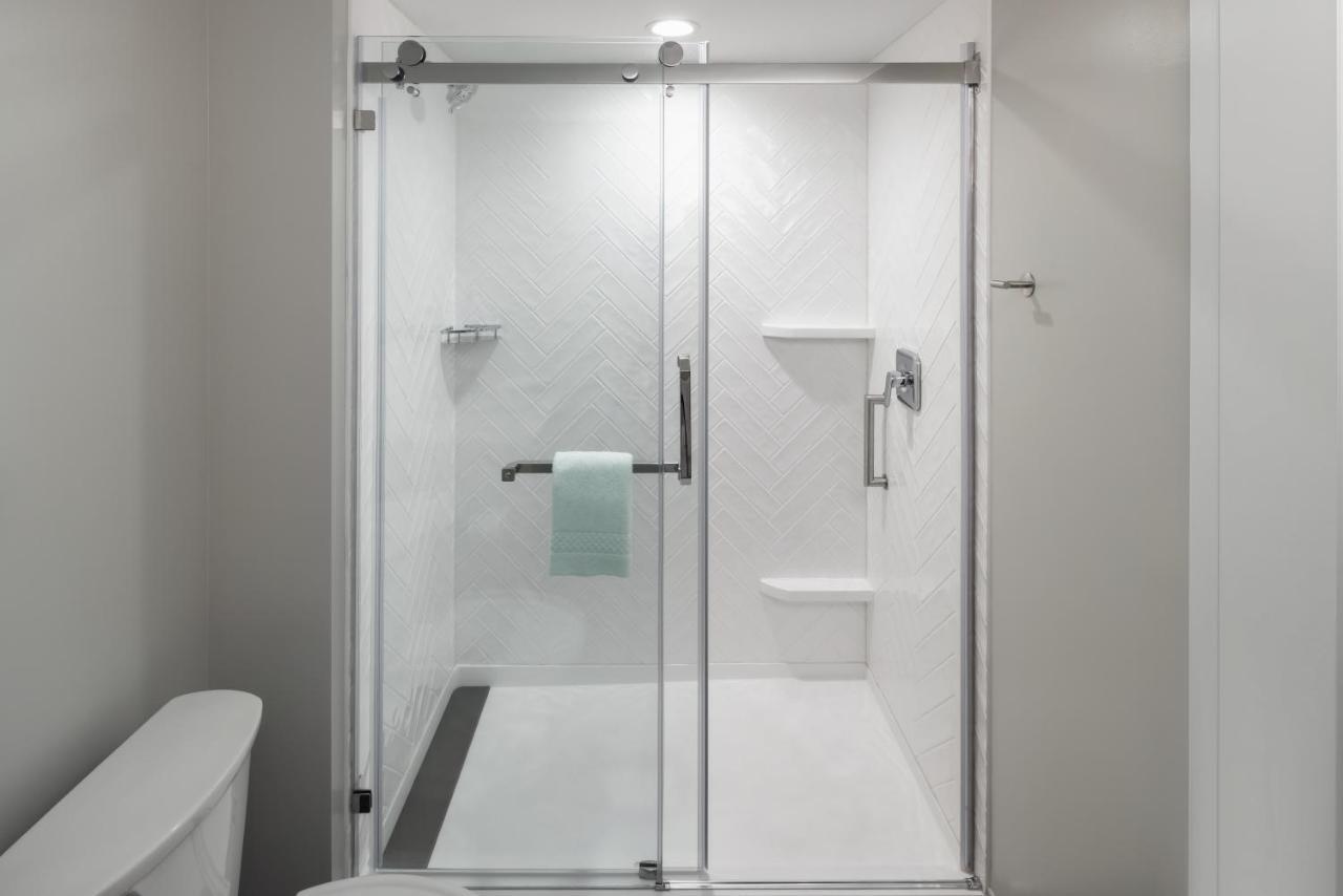 Towneplace Suites By Marriott West Kelowna Exteriör bild