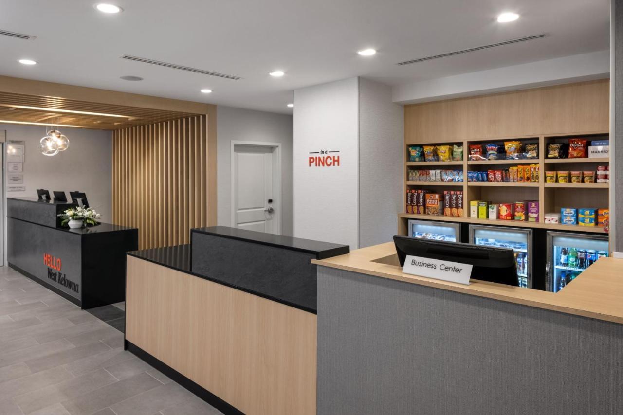 Towneplace Suites By Marriott West Kelowna Exteriör bild