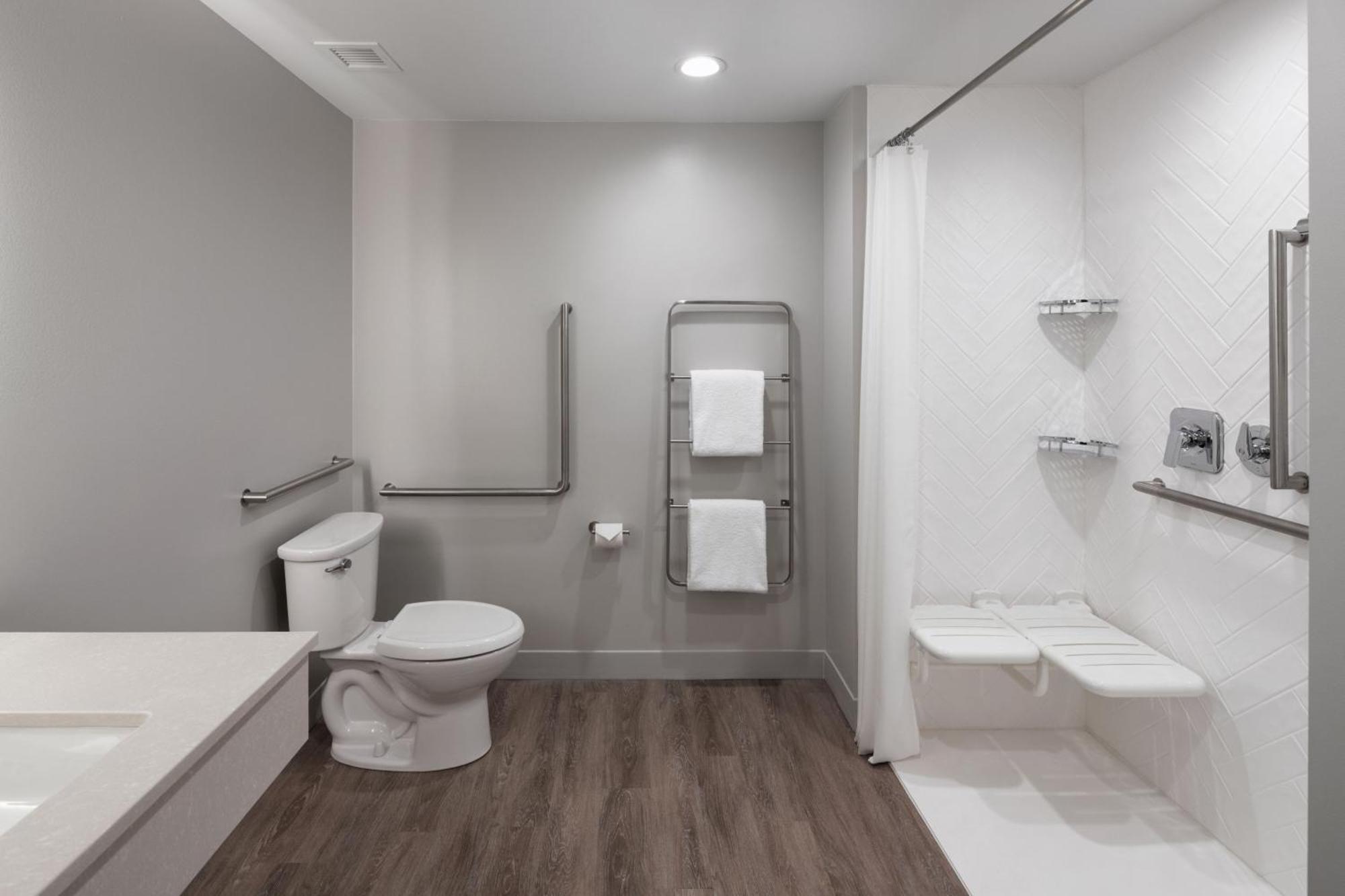Towneplace Suites By Marriott West Kelowna Exteriör bild