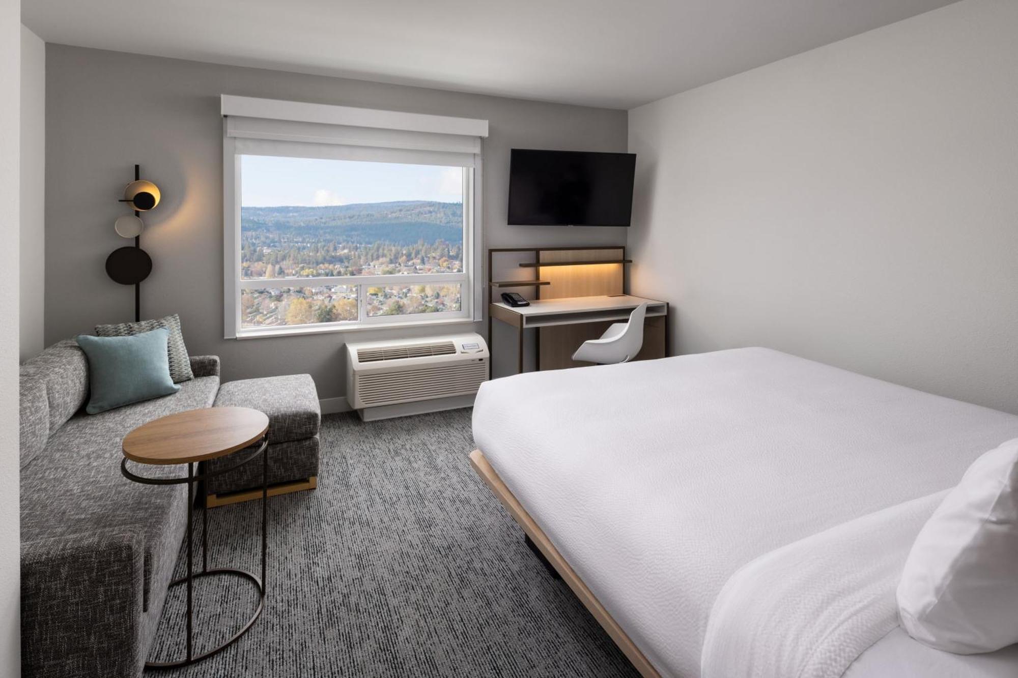 Towneplace Suites By Marriott West Kelowna Exteriör bild